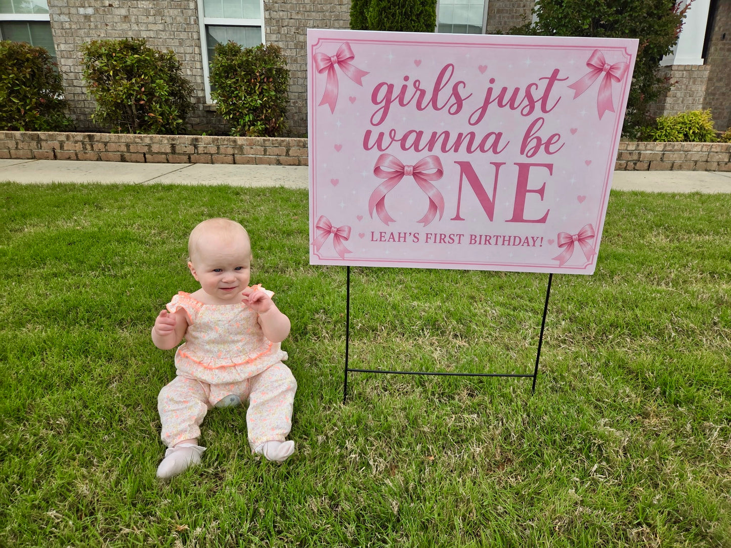 Custom Yard Signs | Corrugated Plastic Signs for Business, Real Estate & Events