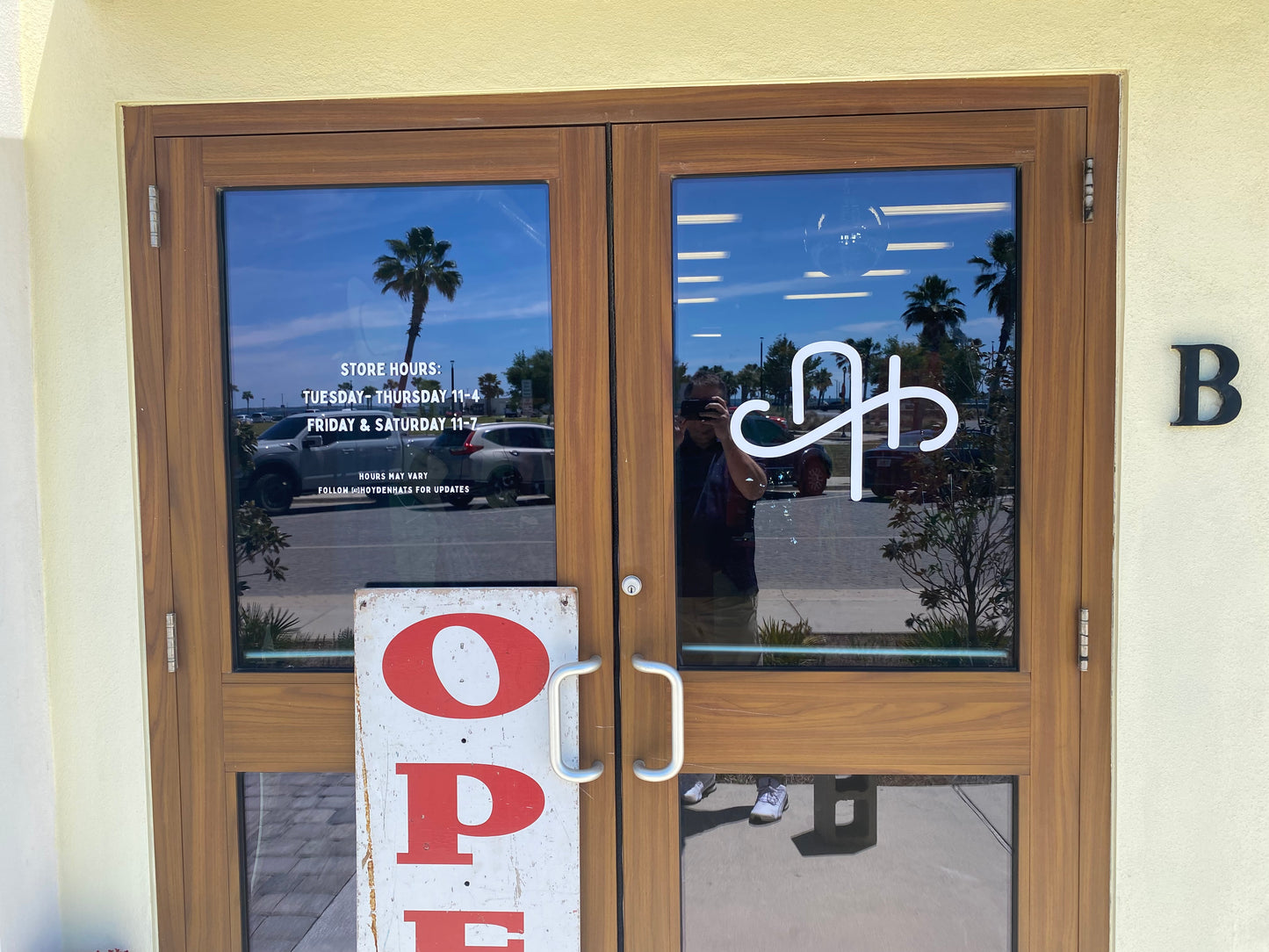 Custom Vinyl Decals | Window, Wall & Business Logo Decals