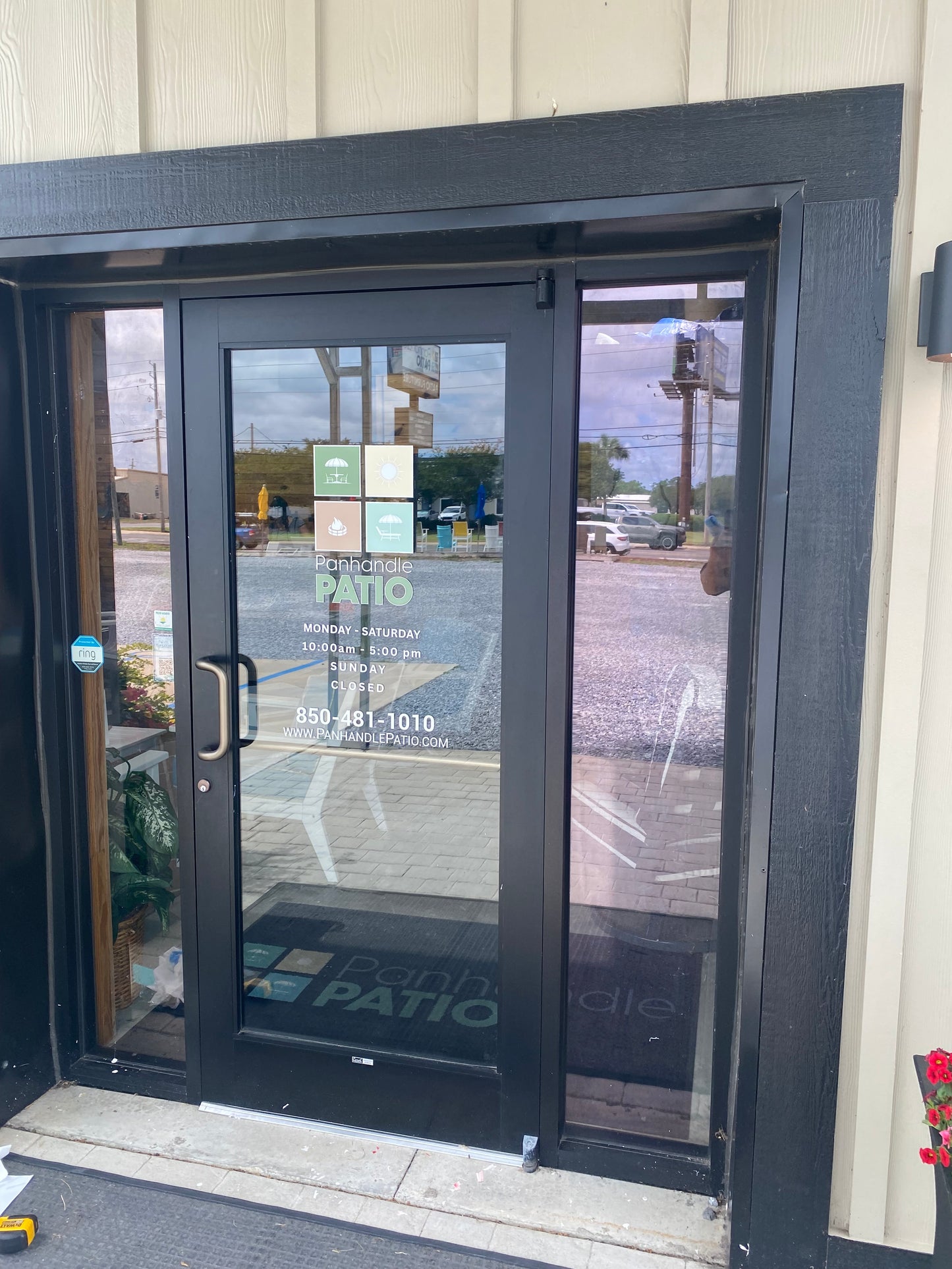 Custom Vinyl Decals | Window, Wall & Business Logo Decals